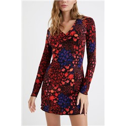 Vestido corto slim flores