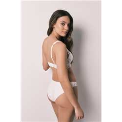 Braga clásica modal y encaje blanca