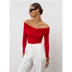 Футболка с открытыми плечами