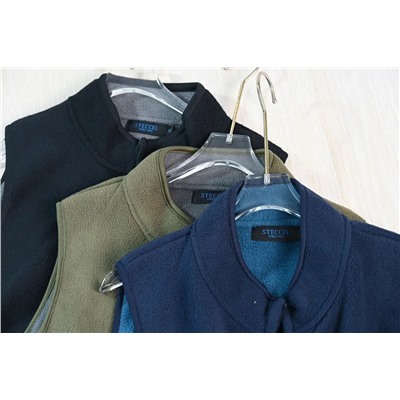 Мужской флисовый жилет воротником-стойкой