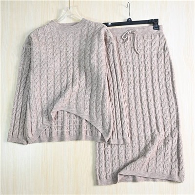 Вязаный костюм МАНГ*О (Юбка + пуловер)