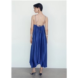 Vestido plisado cuello halter