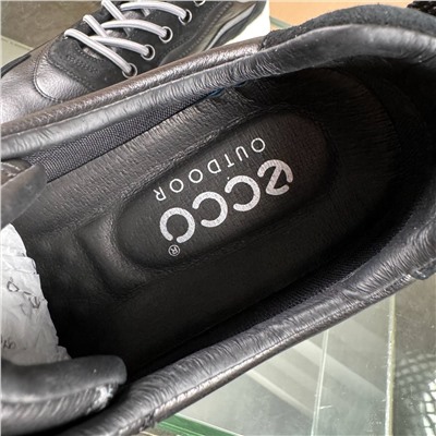 Кроссовки ECC*O