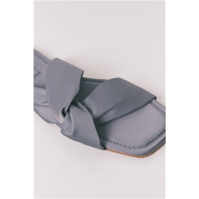 Sandalias planas satén azul grisáceo