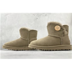 UG*G Bailey Mini Bailey Button II Boot