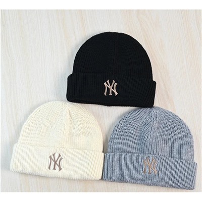 Зимняя шапка унисекс