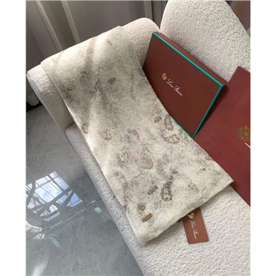 Нежнейший воздушный палантин   Lor*o Pian*a