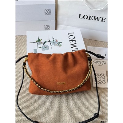 Стильная замшевая сумка  LOEW*E