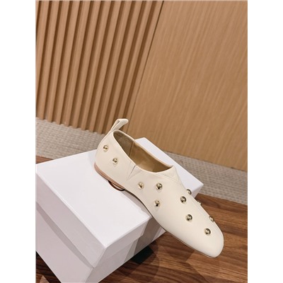 Женские закрытые туфли на плоской подошве  ХЛО*Э