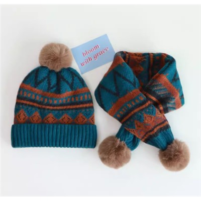 Шапка и шарф для мальчиков и девочек. Размер 2-12 лет