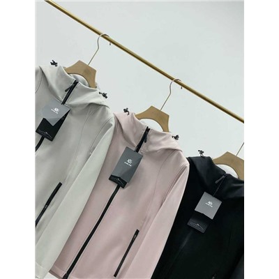 Осенняя женская куртка с капюшоном KAILA*S