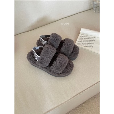 Шлёпанцы УГ*Г