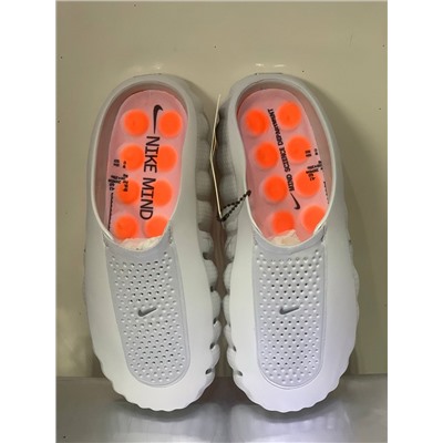 Самые популярный запрос последних пары месяцев -   шлепки НАЙ*К (3 цвета)