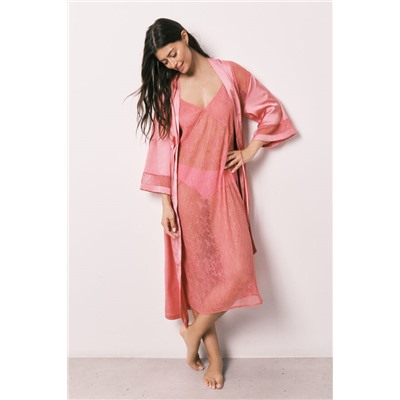 Bata larga satinada encaje