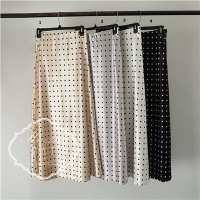 Неизменный горох снова в моде 😍  Атласная юбка макси в 4 разных цветах   Экспортный магазин