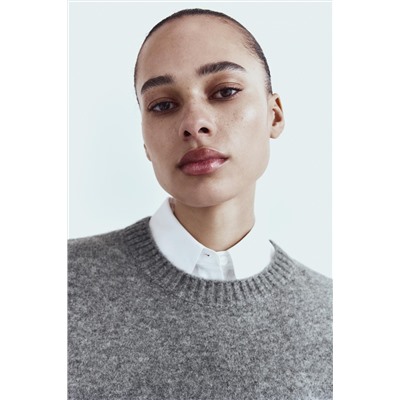 PLAIN SOFT KNIT SWEATER