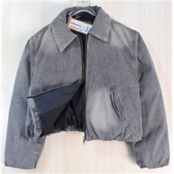 Куртка из выстиранного и потертого денима из хлопка