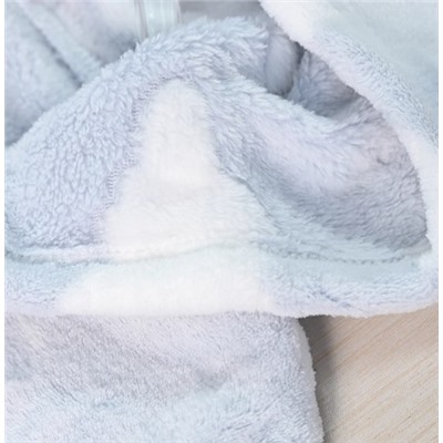 Женская кофта с капюшоном и застежкой-молнией