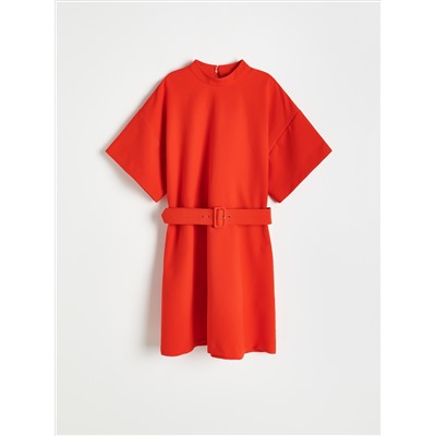 Kleid mit Gürtel