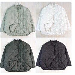 Женская куртка из белого утиного пуха