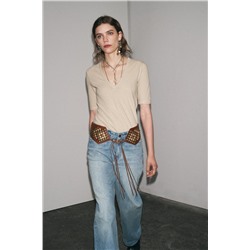 V-NECK T-SHIRT