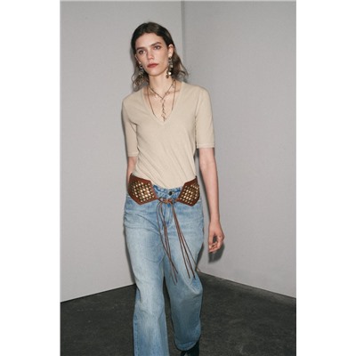 V-NECK T-SHIRT