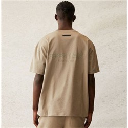 К шортам выше для составления комплекта Футболка ⚫️ESSENTIA*L