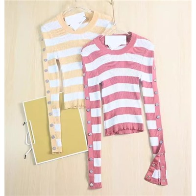 Женский облегающий свитер   М КОР*С