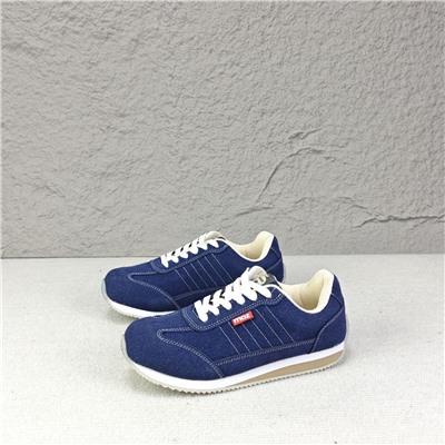 Женские спортивные кроссовки