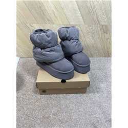 Ботинки УГ*Г со съемной муфтой из водоотталкивающей ткани