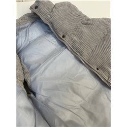 Жилетки 4 цвета , все классные,  берите смело на весну детям ( но они мало мерят )