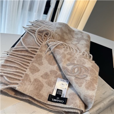 Нежный кашемировый шарф  Chane*l