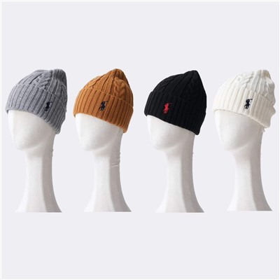 Вязаная шапка с вышивкой небольшого объема  РАЛЬ*Ф Л