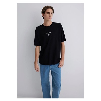 Mavi Minimal Logo Baskılı Siyah Tişört Relaxed Fit / Rahat Kesim 0612709-900