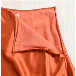 Летняя шелковистая шелковая юбка с натуральной талией и неровным косым подолом