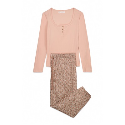 Pijama largo algodón estampado flores rosa