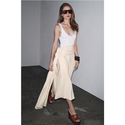 CONTRAST PLEATED DRESS