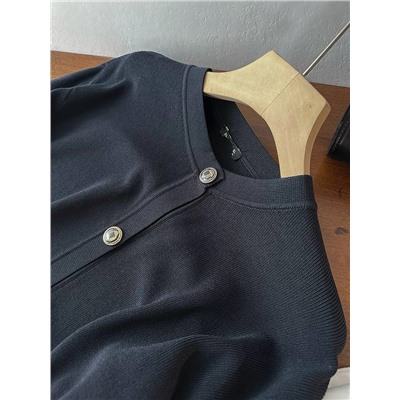 Кардиган с красивыми акцентными кнопками  МАССИМО Д