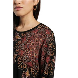 Camiseta mandala tachuelas