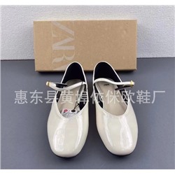 Трендовые лаковые балетки ZAR*A