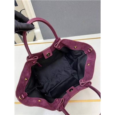 Сумка Demellie*r (сумки этого бренда советуют все стилисты, наравне с Polen*e и The Ro*w)