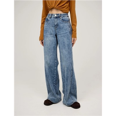 Джинсы с переведенными швами