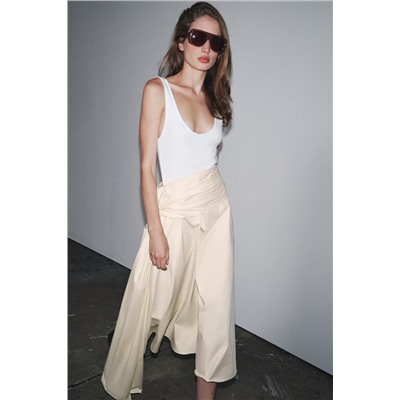 CONTRAST PLEATED DRESS