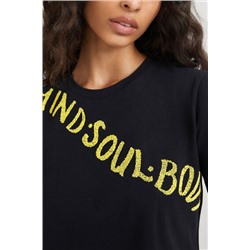 Camiseta slim cuentas estrás