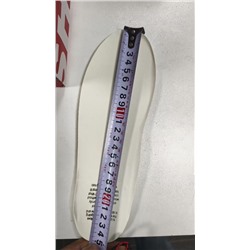 Женские кроссовки в ретро стиле