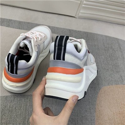 Женские кроссовки ЛЕВАЙ*С