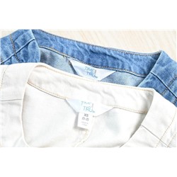 Тонкий джинсовый жилет из лиоцелла с круглым вырезом на пуговицах