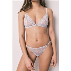 Braga brasileña encaje azul