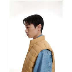 Weste mit Taschen und Stehkragen