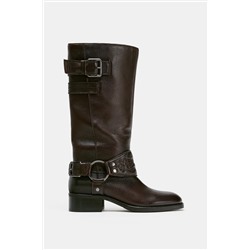 LEATHER FLAT EMBROIDERED BOOTS